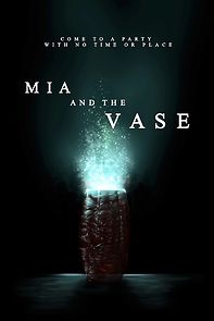 Watch Mia and the Vase