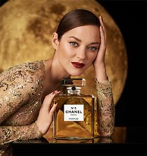 Watch Chanel N°5: Dancing on the Moon (Short 2020)
