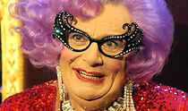 Watch Dame Edna Live at the Palace (TV Special 2003)